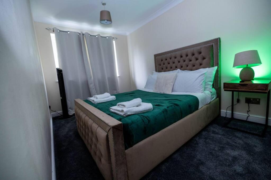 3 Bedrooms House-Sofabed-Parking-Bbqstove-Garden Londen Buitenkant foto