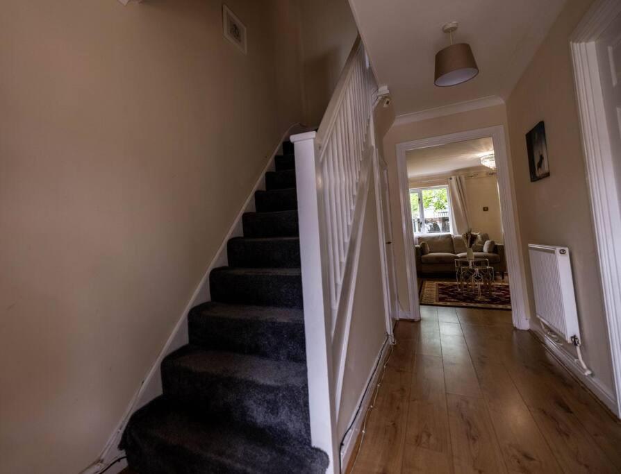 3 Bedrooms House-Sofabed-Parking-Bbqstove-Garden Londen Buitenkant foto