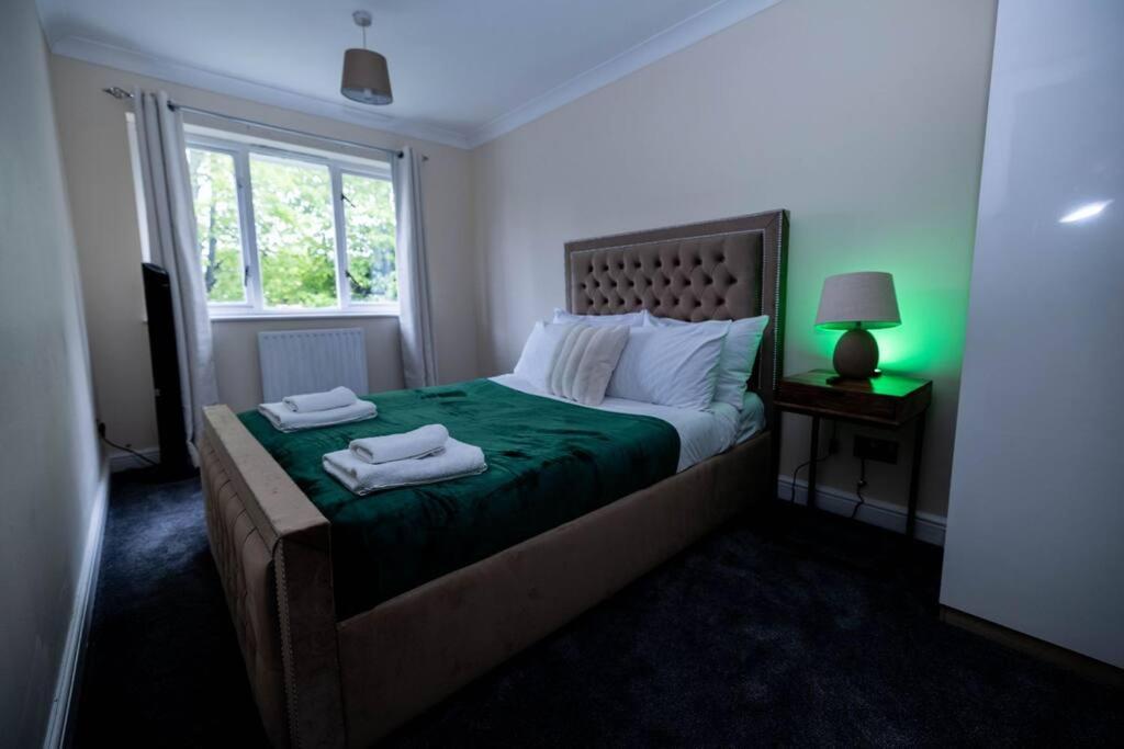 3 Bedrooms House-Sofabed-Parking-Bbqstove-Garden Londen Buitenkant foto